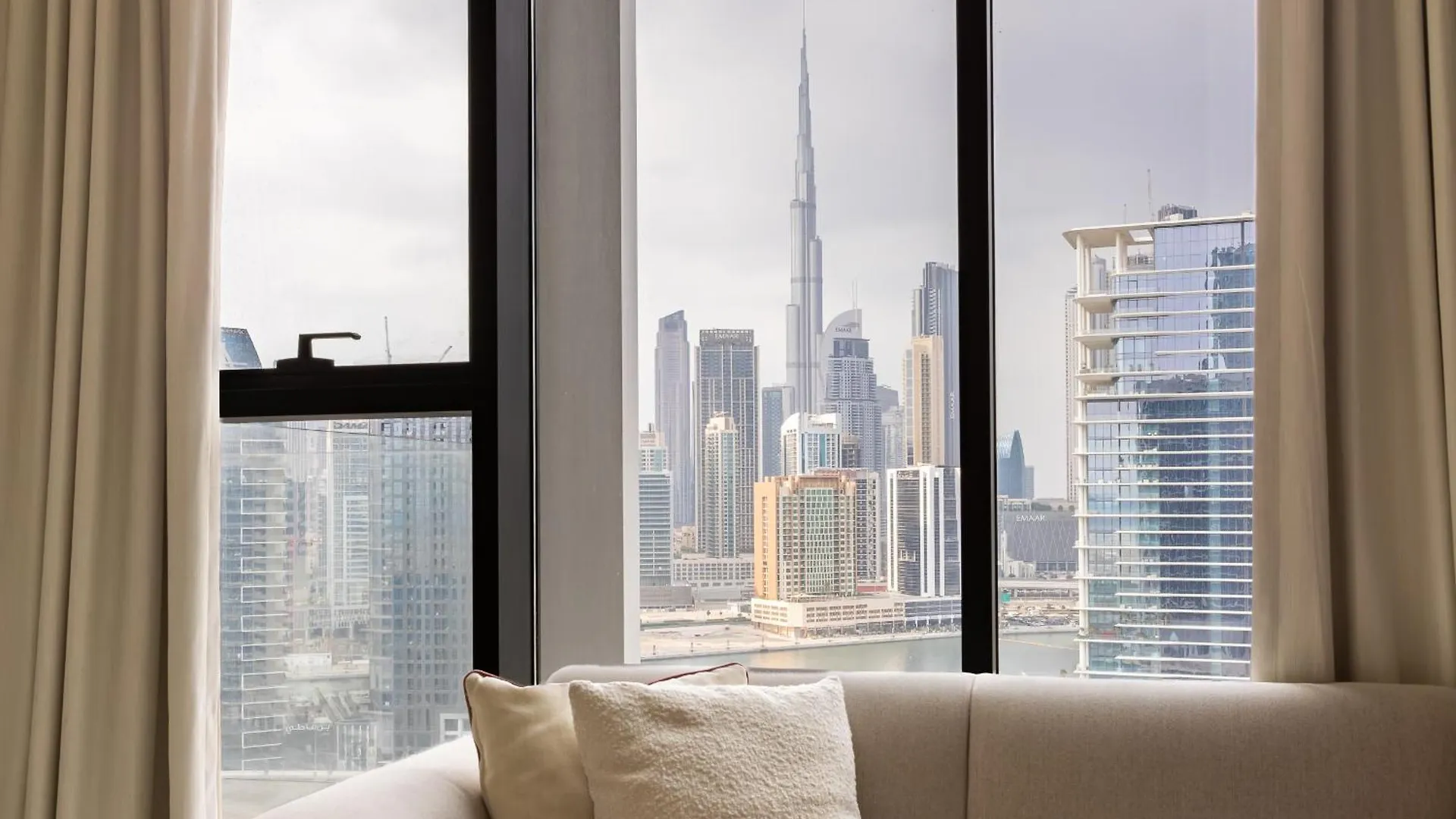 Simply Comfort At Upside Living Burj View 10 Min To Dt Dubai United Arab Emirates